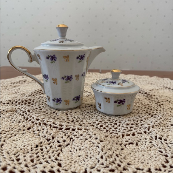 WINTERLING BAVARIA GERMANY VIOLETS Porcelain Teapot and Sugar Bowl Set - Picture 1 of 15